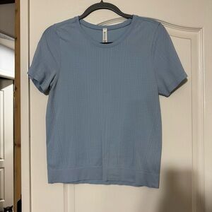 Athleta In Motion short sleeve top